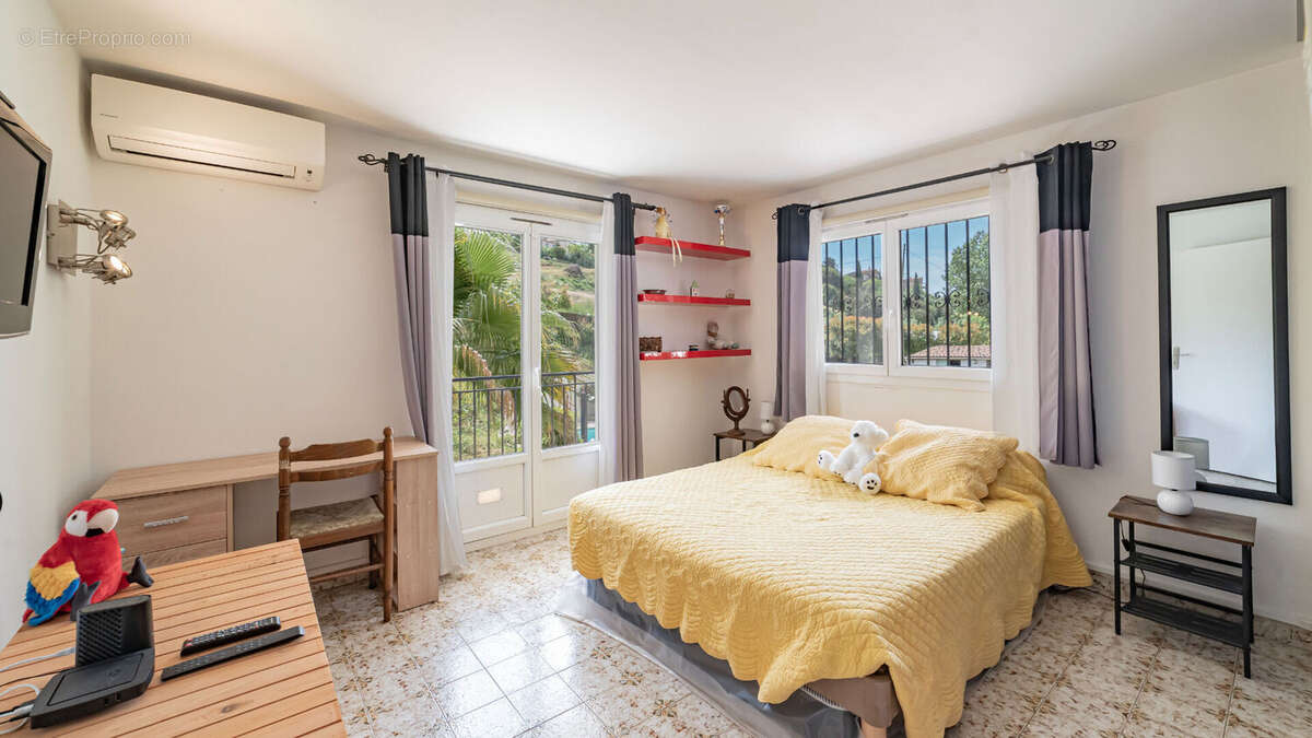 Maison à LA GAUDE