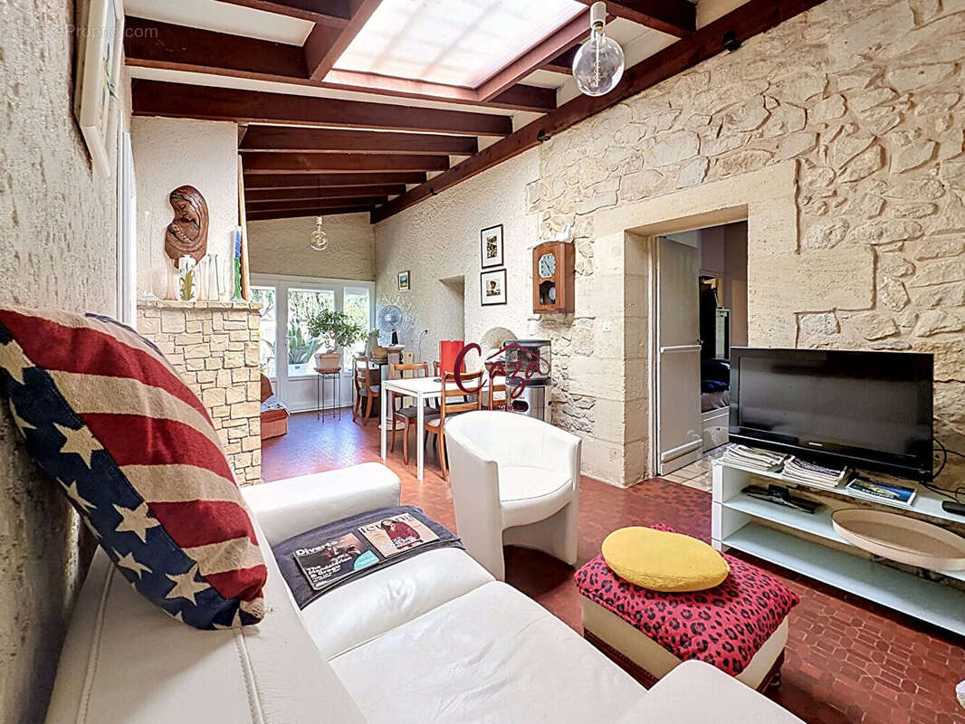 Maison en pierre avec beau jardin POMPIGNAC - photo 4
