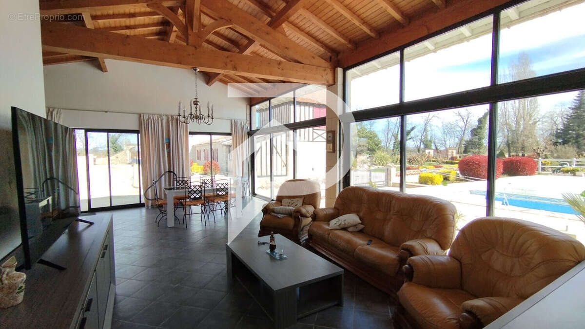 Maison à LAMONZIE-SAINT-MARTIN