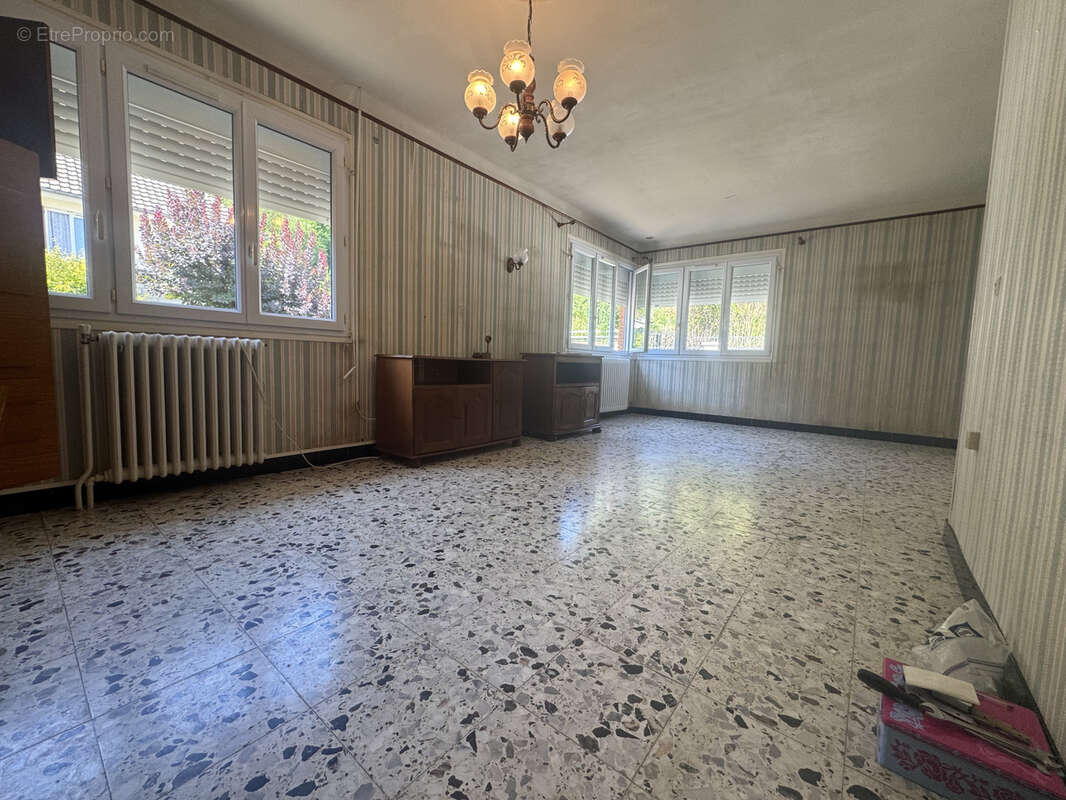 Maison de 4 pièces avec sous sol total - photo 8