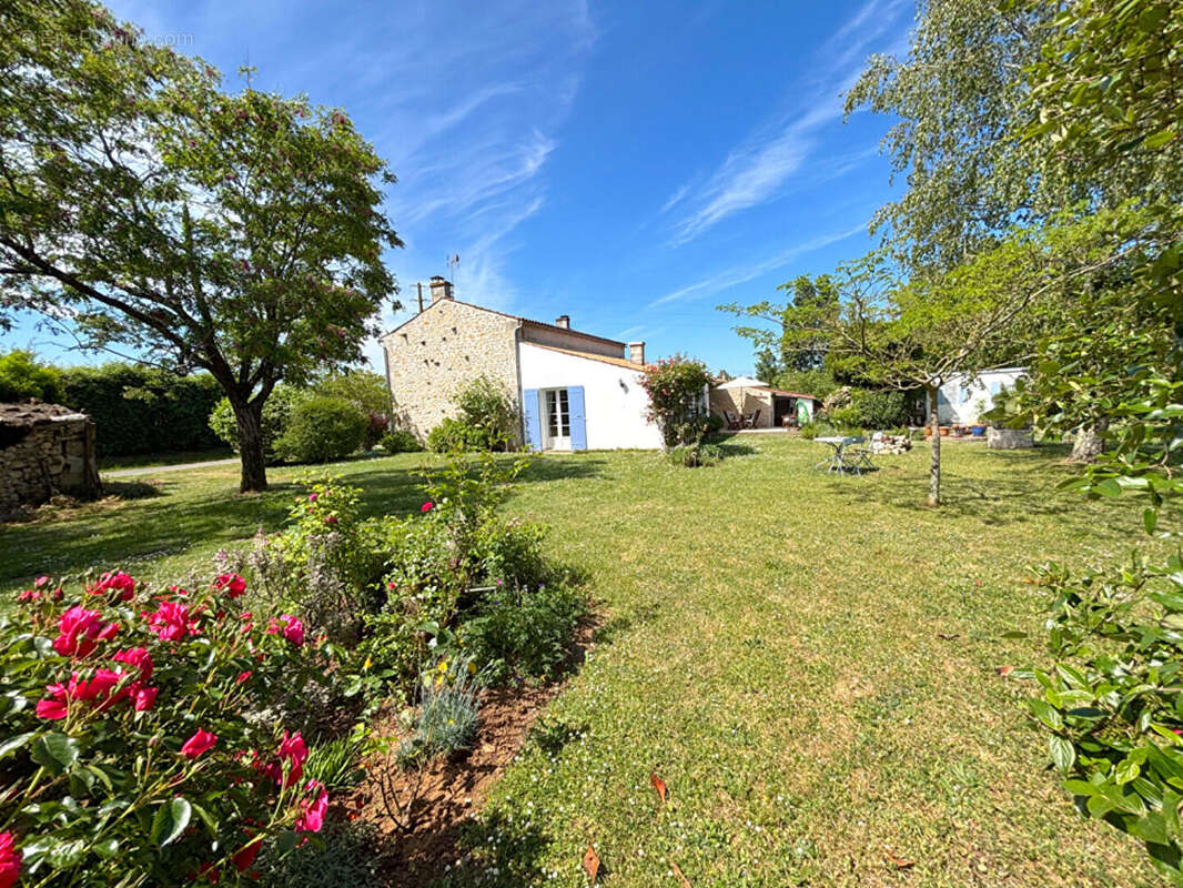 Maison à BALANZAC
