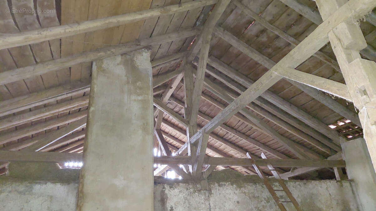 Maison à GUYANS-VENNES