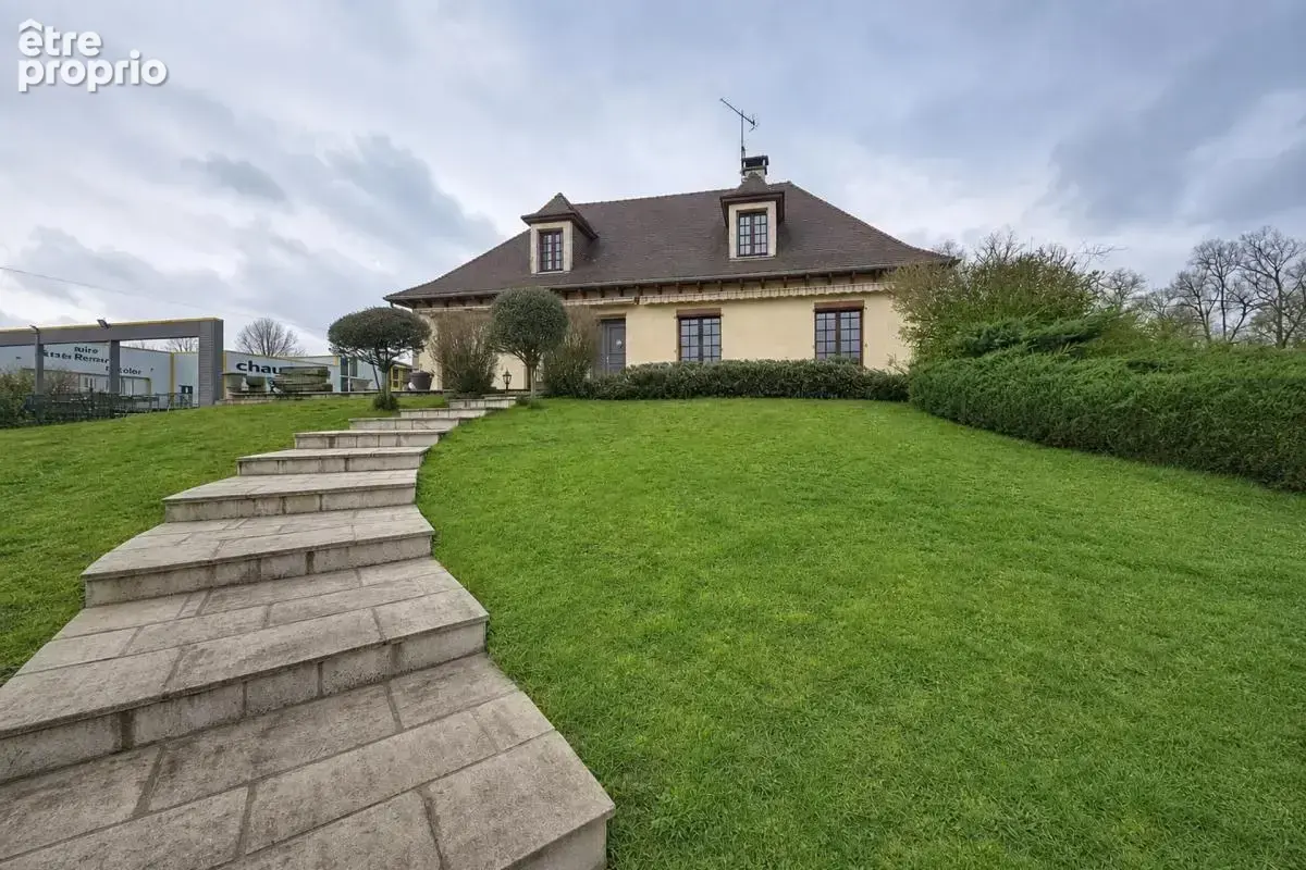 Maison de 186 m² avec jardin à Lubersac - photo 5