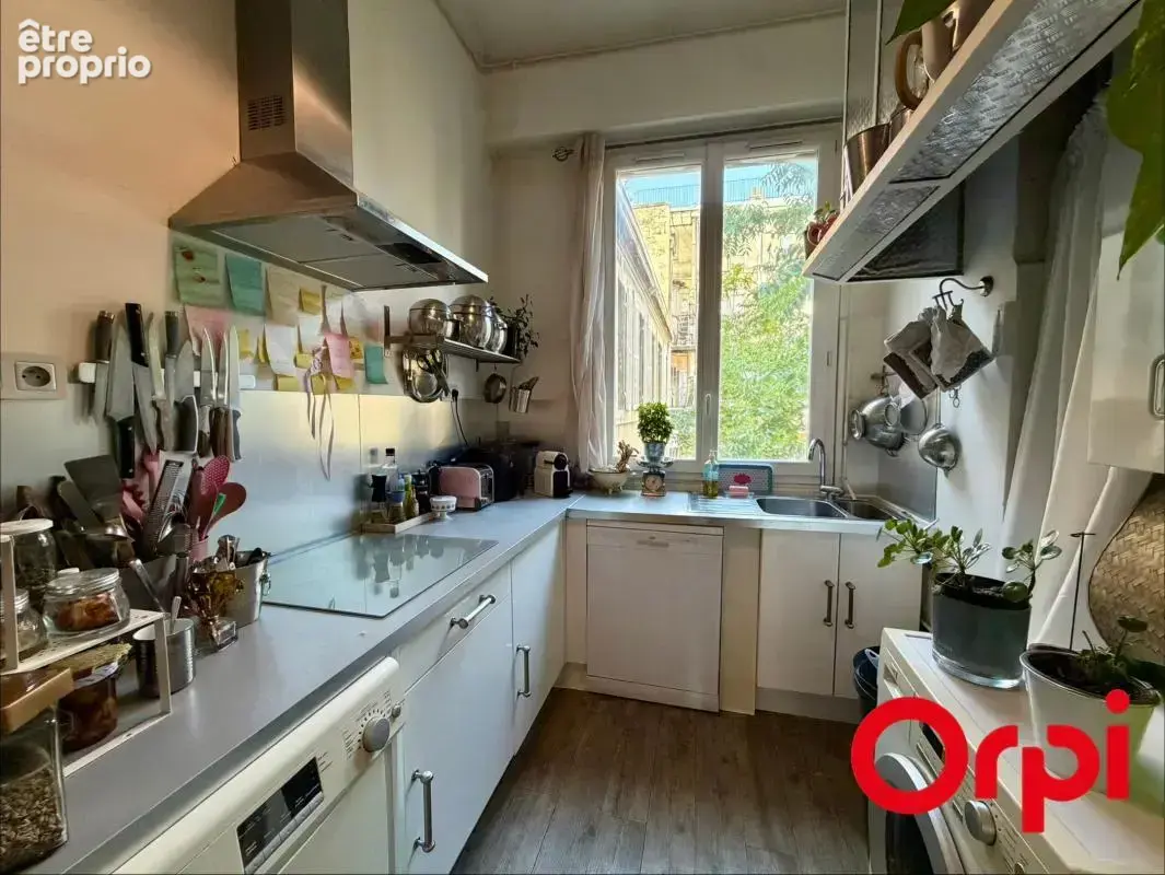 Appartement T4/5 lumineux de 122m² avec balcon et stationnement 13001 - photo 13