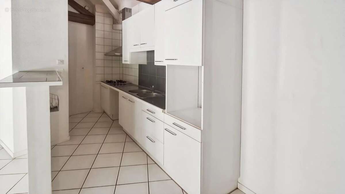 Appartement à CHATEAU-L'EVEQUE