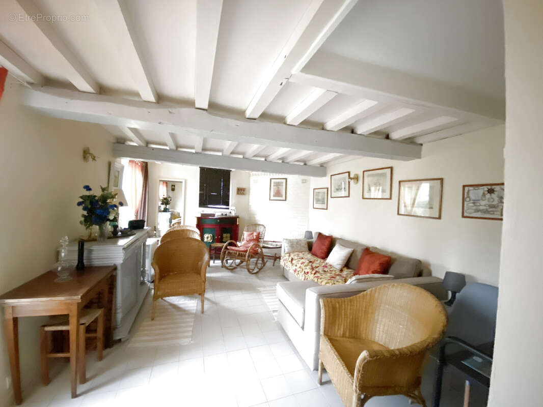 Maison à LE BEC-HELLOUIN