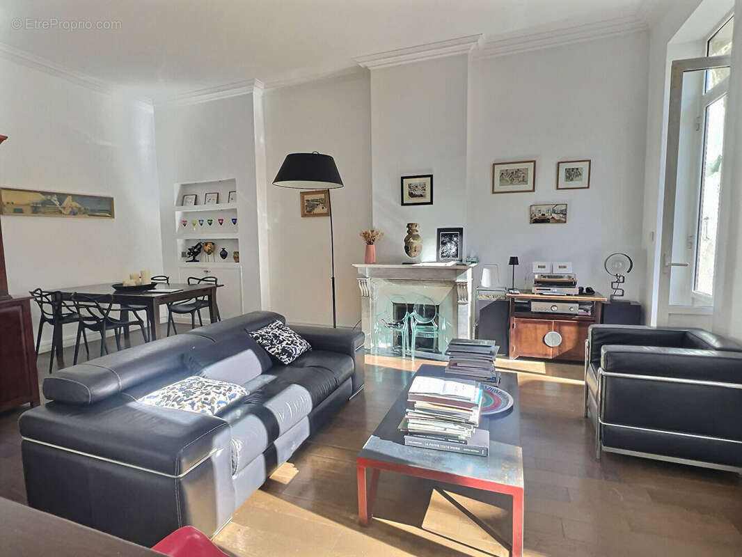 Appartement à MARSEILLE-6E