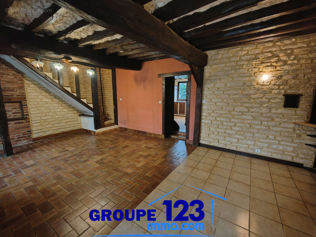 Maison à BUSSY-EN-OTHE