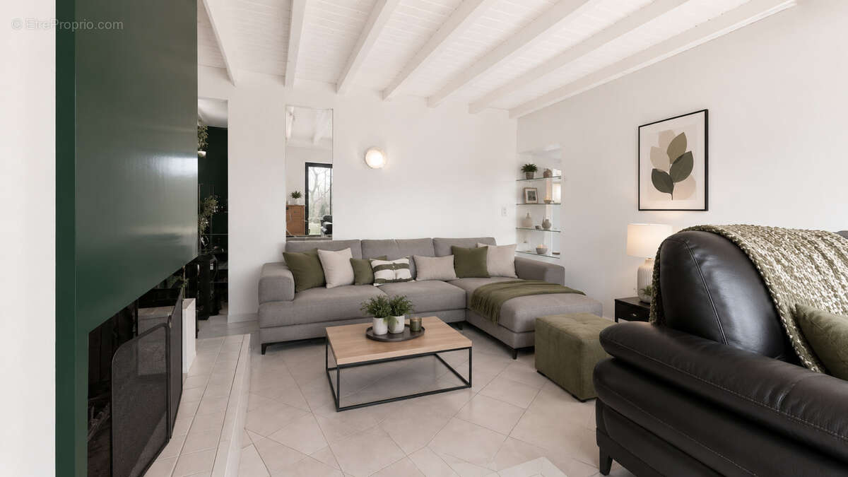 Maison à LES LANDES-GENUSSON