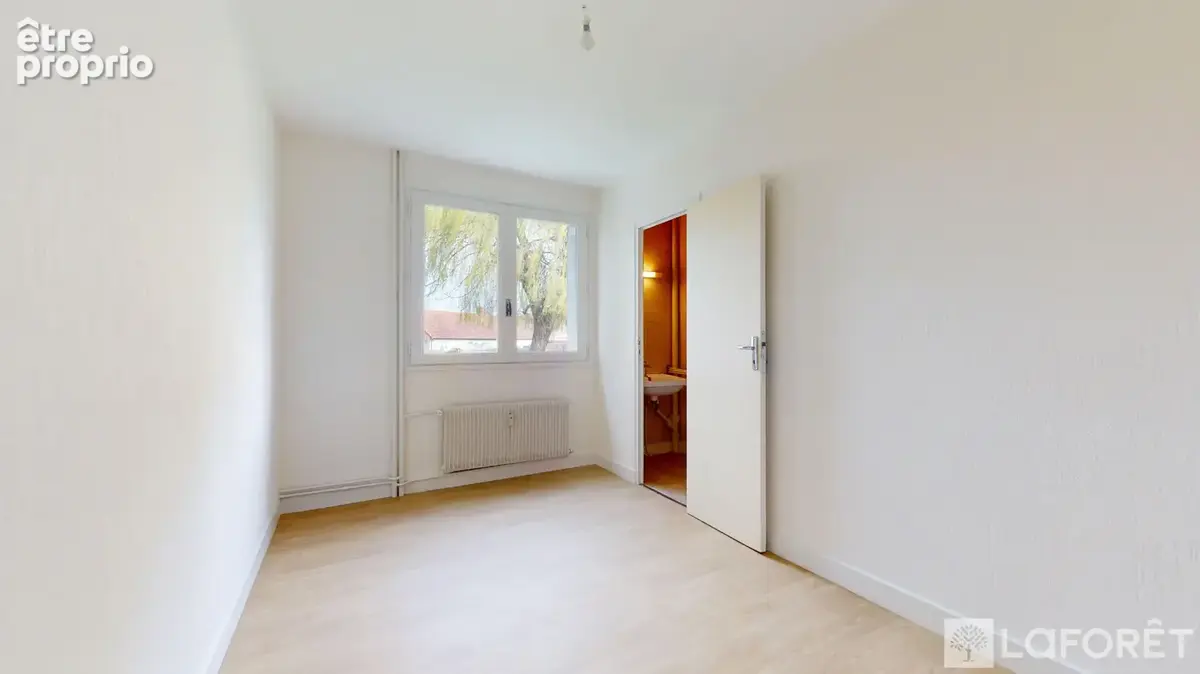 Appartement T5 avec garage et cave sur YZEURE - photo 5