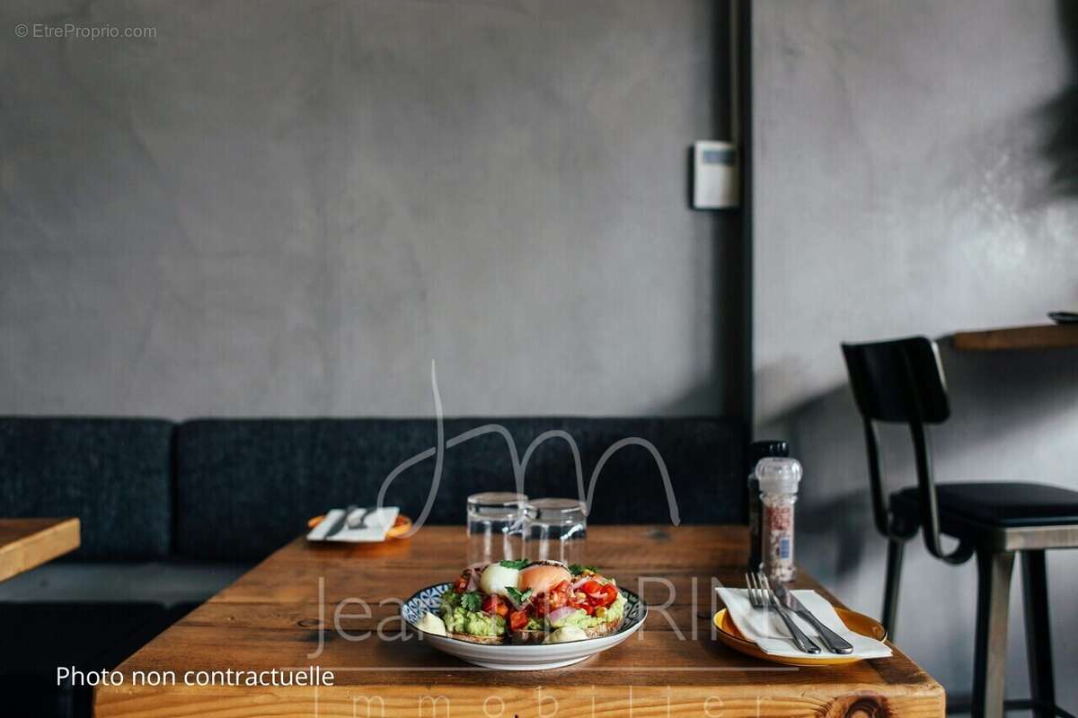 Commerce à BEAUMONT-LES-VALENCE