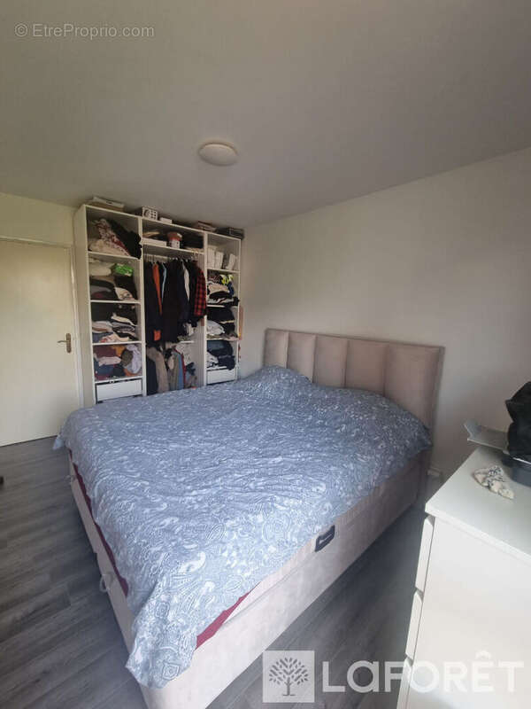 Appartement T4 79 m² ? 3 chambres, balcon, cave et parking ? résidence entretenue à Livry-Gargan - photo 6