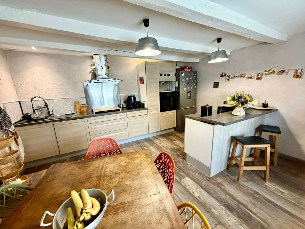 Vente charmante maison rénovée, mitoyenne, sur terrain de  24,77 ares ROYE - photo 7