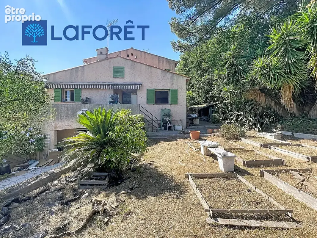 Maison Cagnes Sur Mer 9 pièce(s) 200 m2 - photo 2