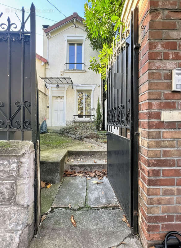 Maison à LIVRY-GARGAN