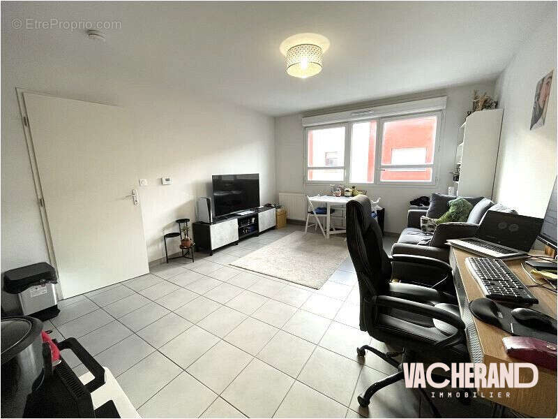 Appartement à LEZENNES