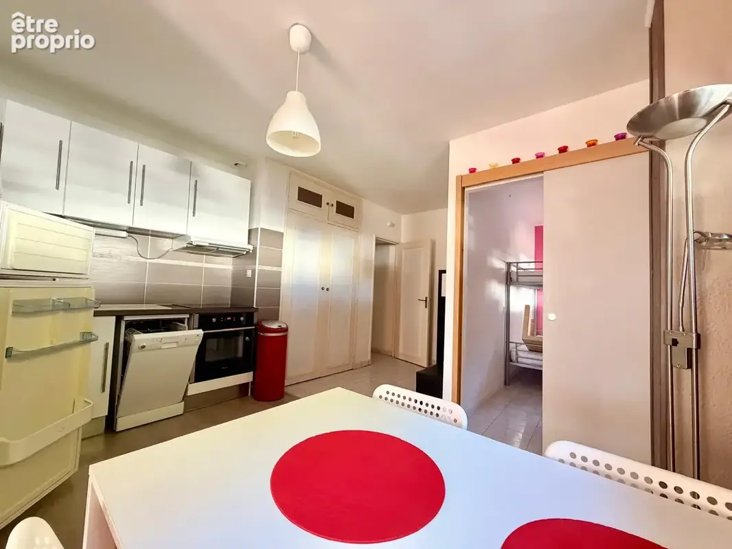Appartement T2 de 38m2 avec terrasse au 1er dans une résidence de standing - CENTRE VILLE LA GRANDE MOTTE - photo 3