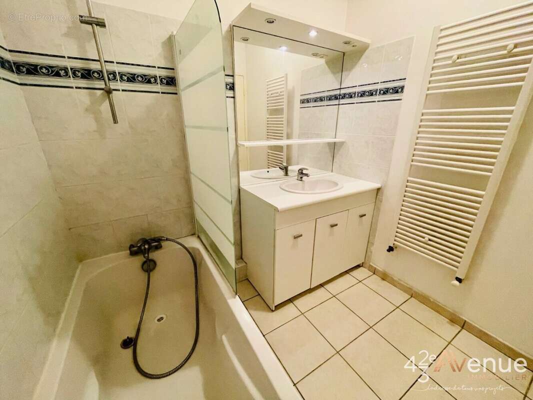 Appartement à SAINT-ETIENNE