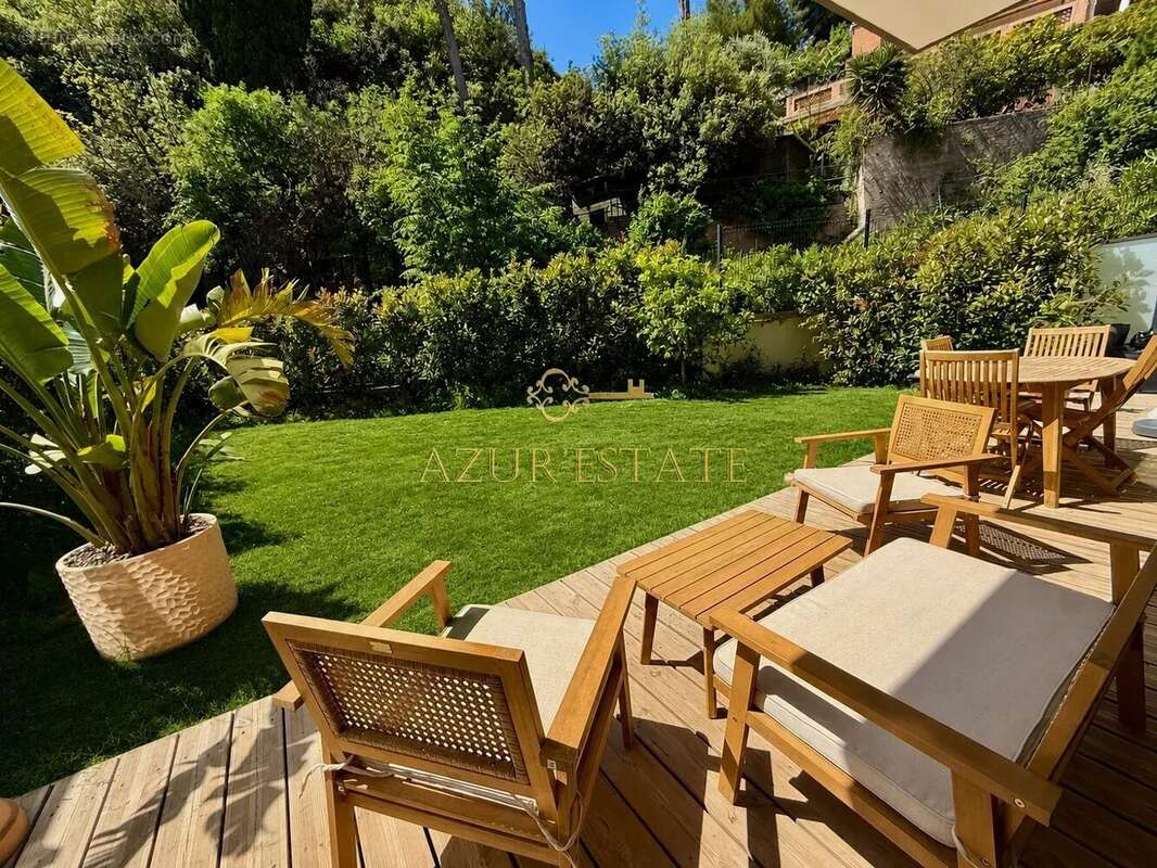 Appartement à EZE