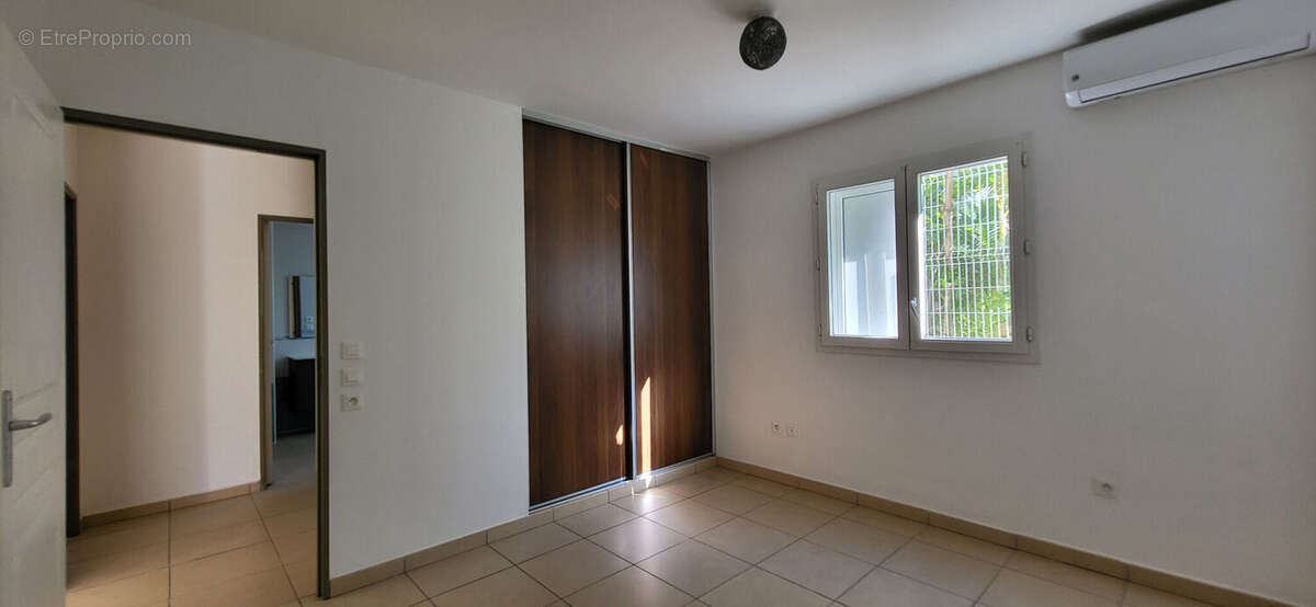 Photo 7 - Appartement à SAINTE-SUZANNE