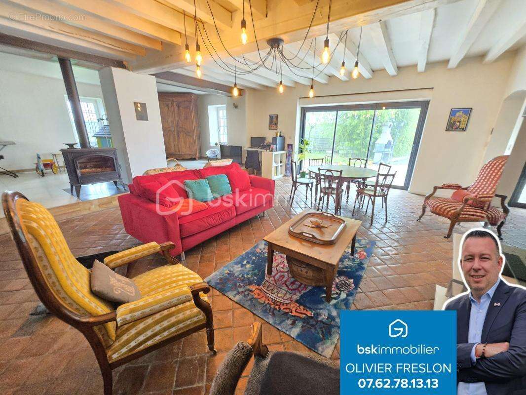 Magnifique Longère de 245m² à Saint Martin des Champs - photo 2