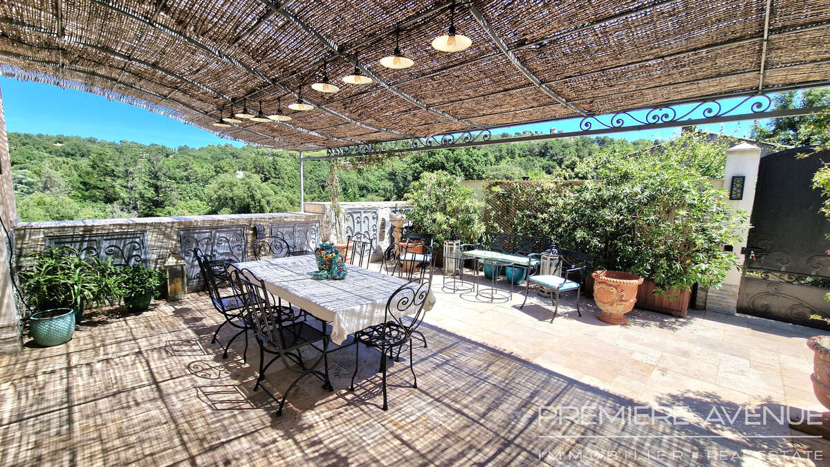 Maison à LA GARDE-FREINET