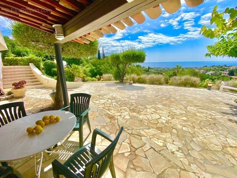 Maison à FREJUS