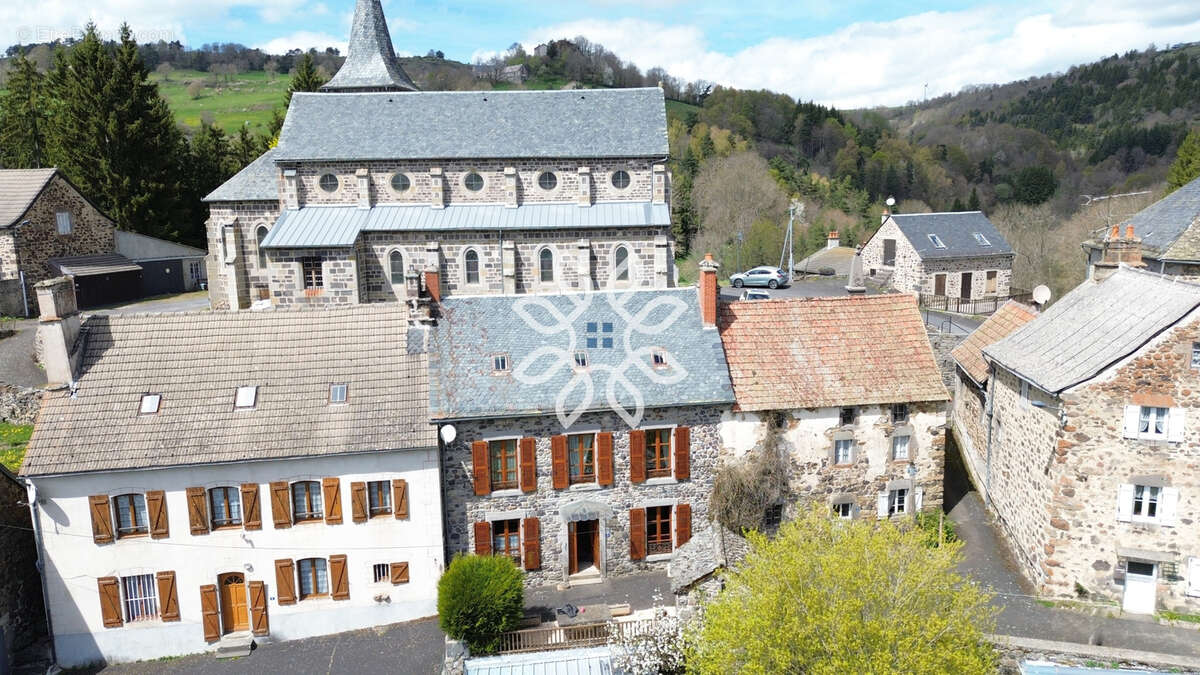 Maison à PEYRUSSE