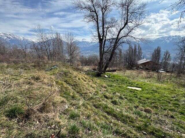 Terrain à PUY-SANIERES