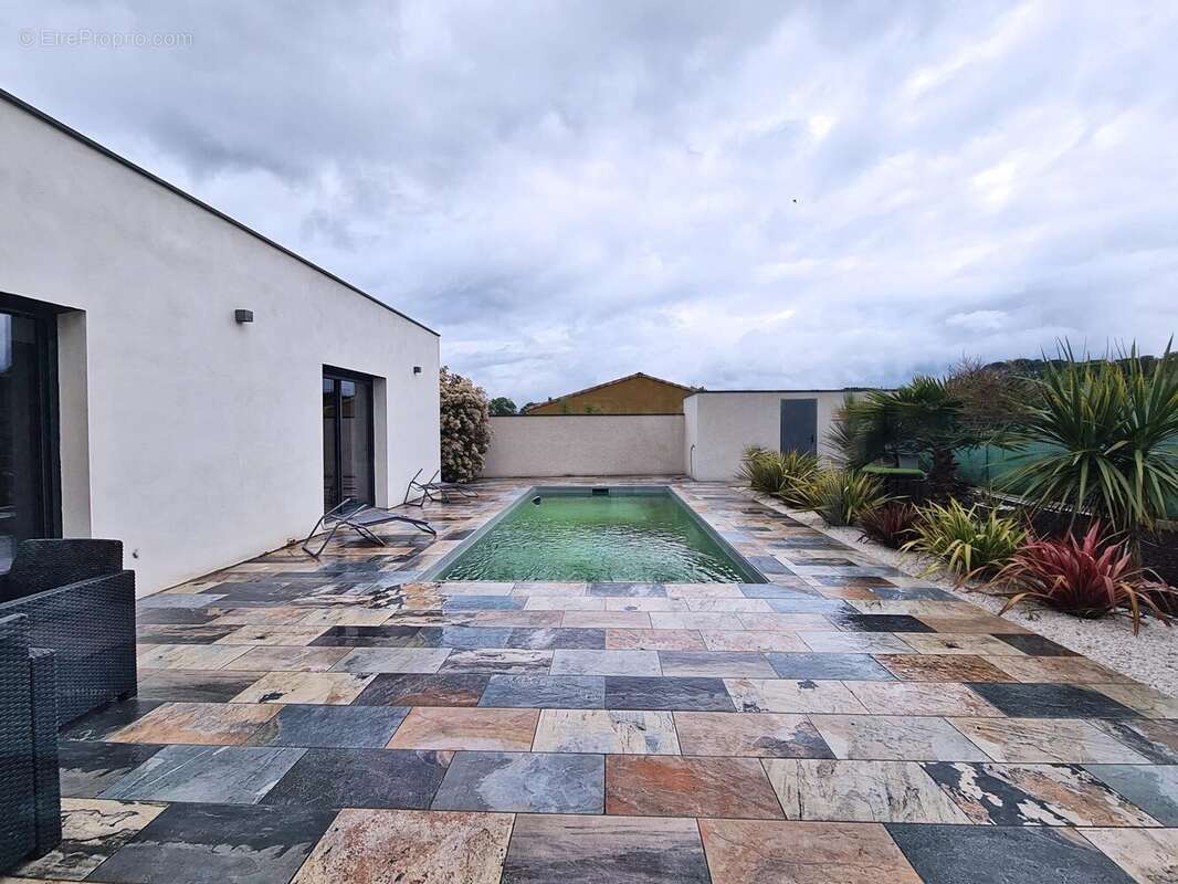 Villa sous décennale, piscine, parcelle paysagée - photo 12