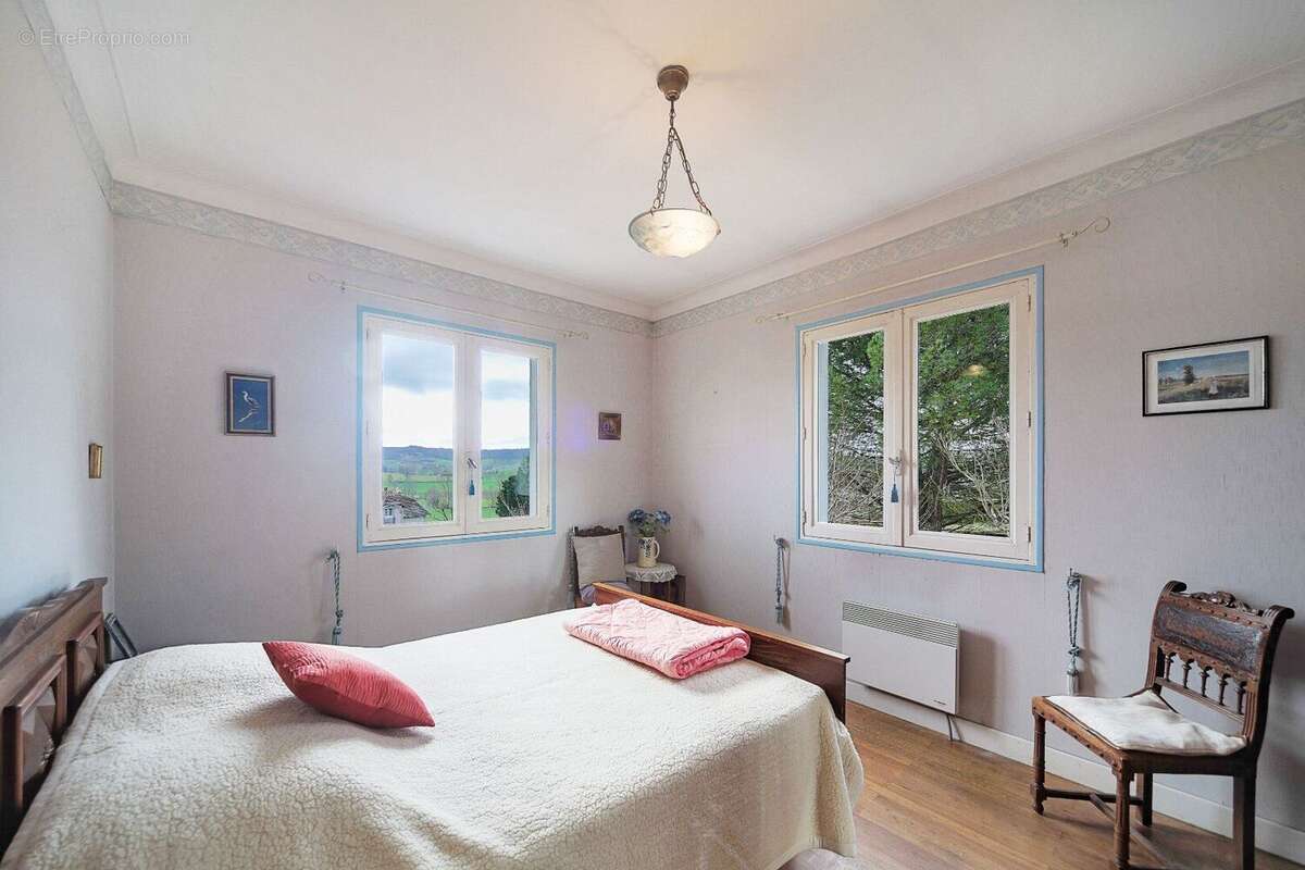 Lauzerte - Une adresse stratégique aux multiples possibles, entre projet professionnel et maison de famille - photo 18