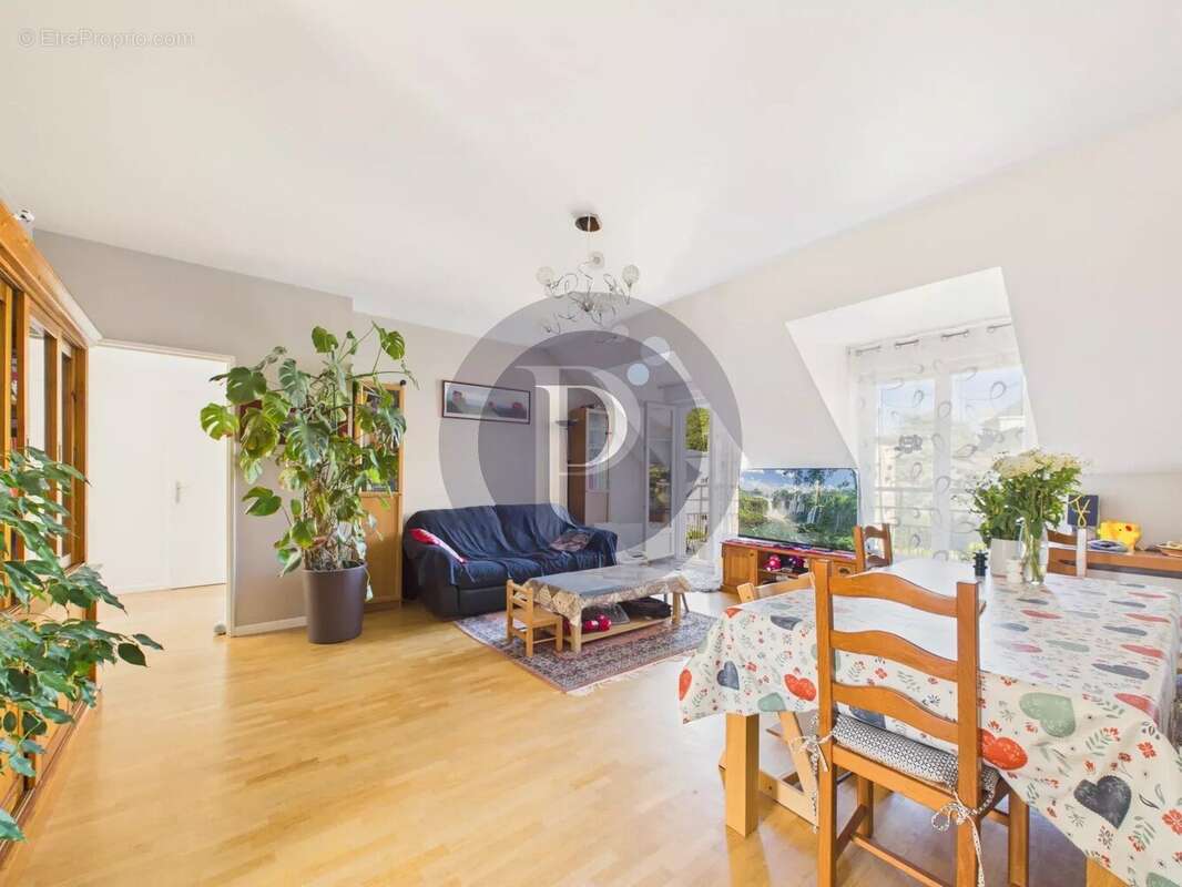 Appartement à LE PLESSIS-ROBINSON