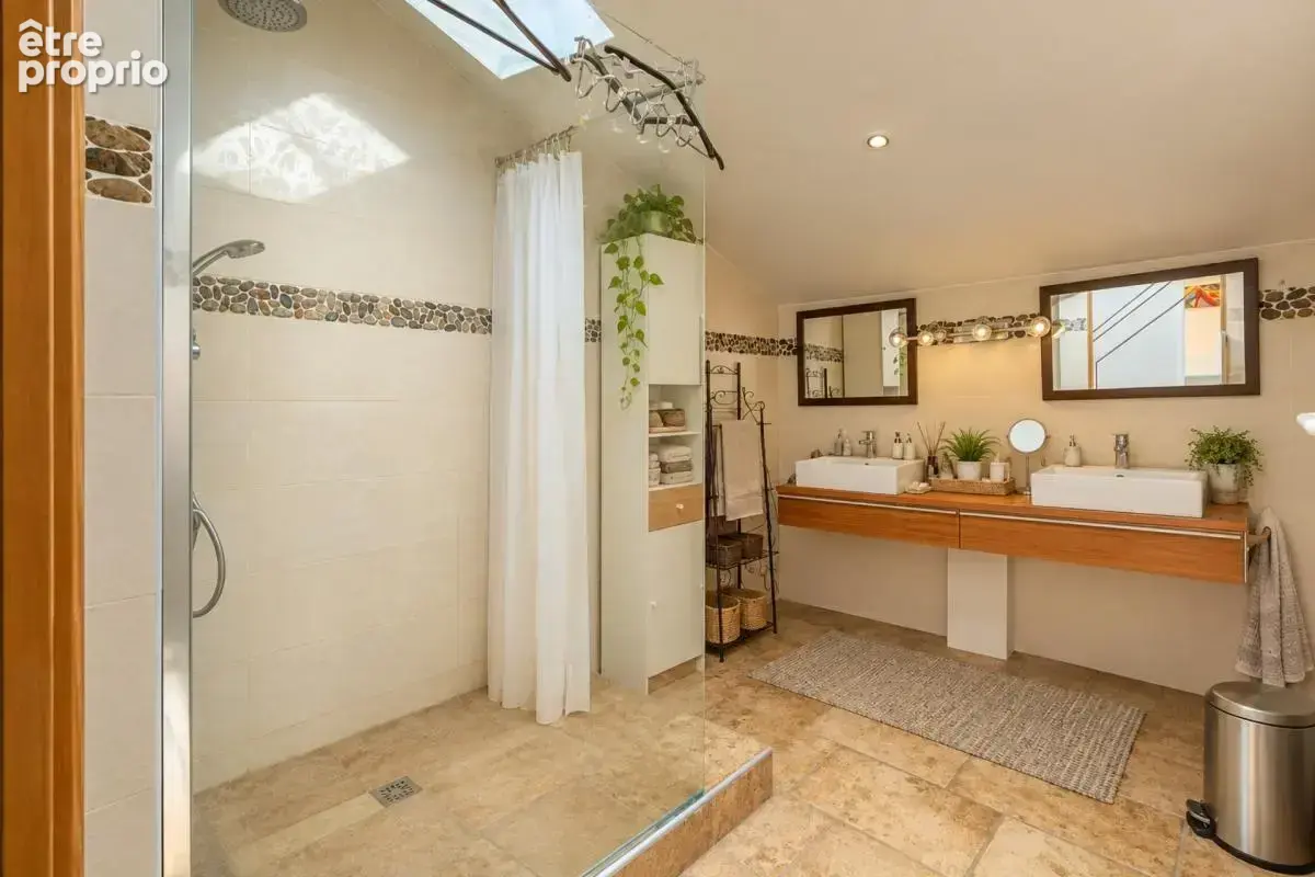 Maison à vendre 7 pièces VILLEFRANCHE SUR SAONE (69) - photo 13
