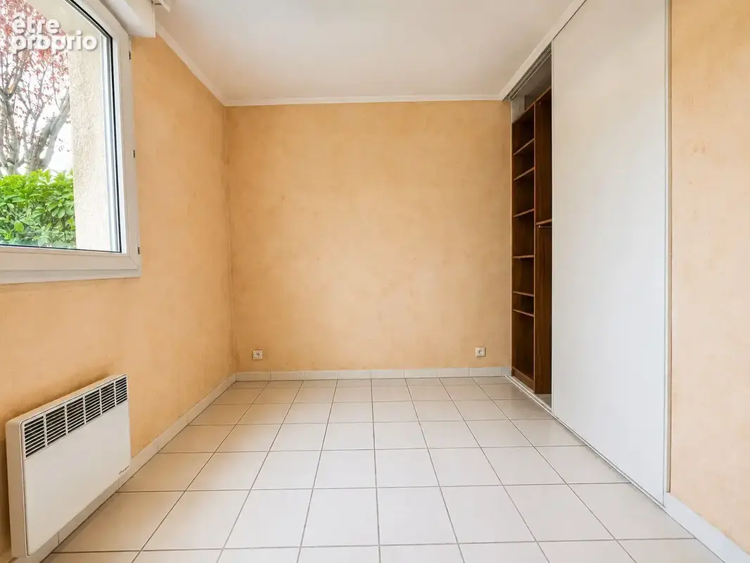 Exclusivité ! Spacieux T3 avec terrasse et parking. - photo 8
