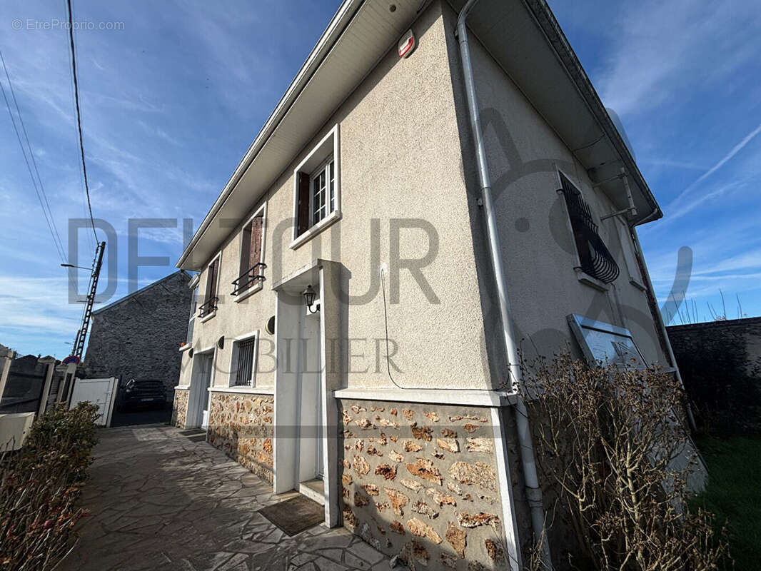 Appartement à FAREMOUTIERS