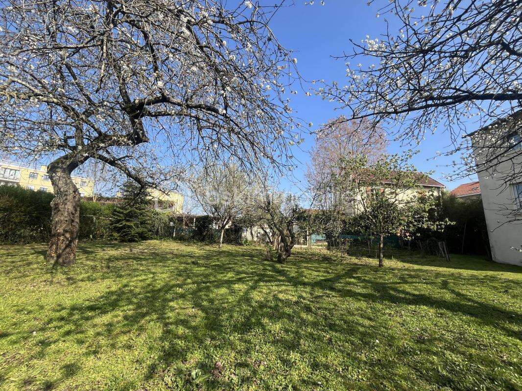Maison familiale de 150m2 sur un terrain de 930m2 - photo 26
