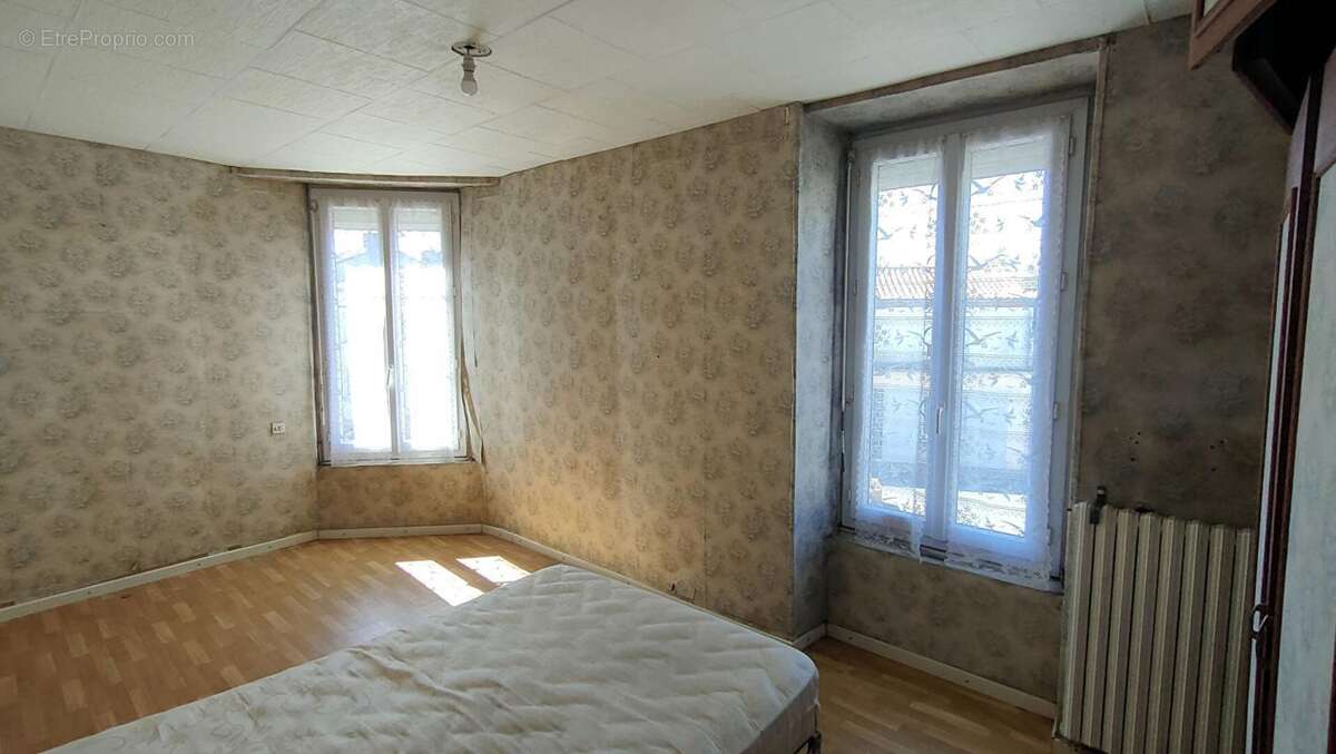 Maison à MAULEON