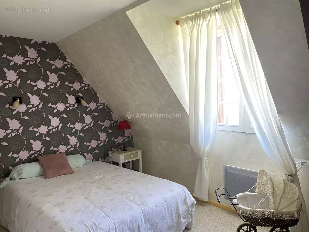 Maison à BEAUMONT-LA-RONCE