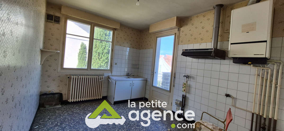 Maison à PREMILHAT