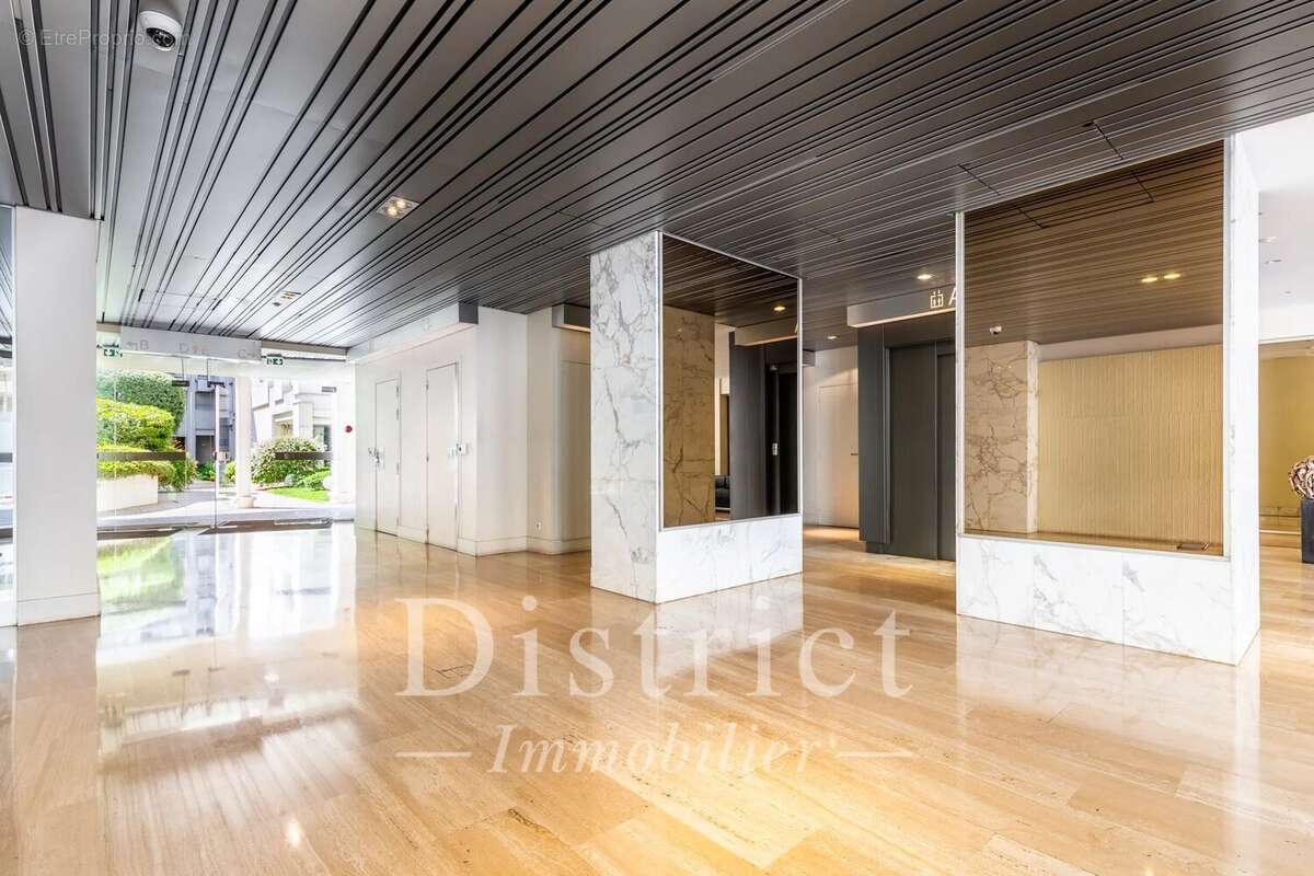 Appartement à PARIS-7E