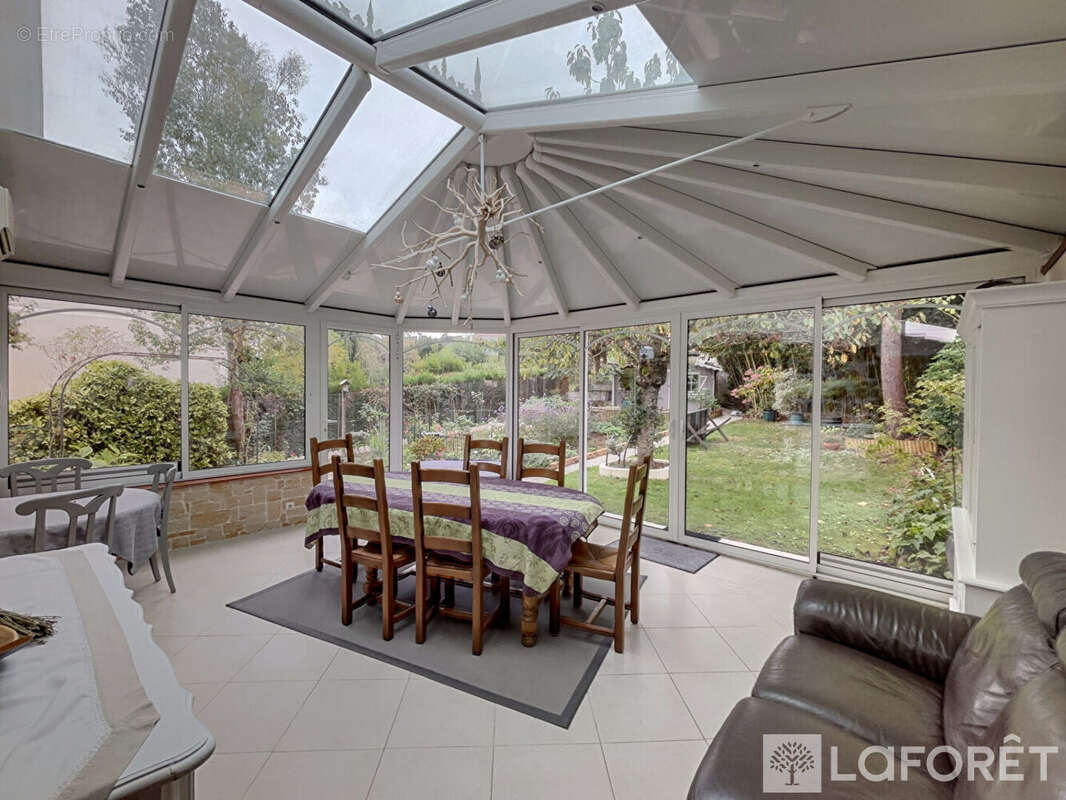 Maison à SAINT-REMY-LES-CHEVREUSE