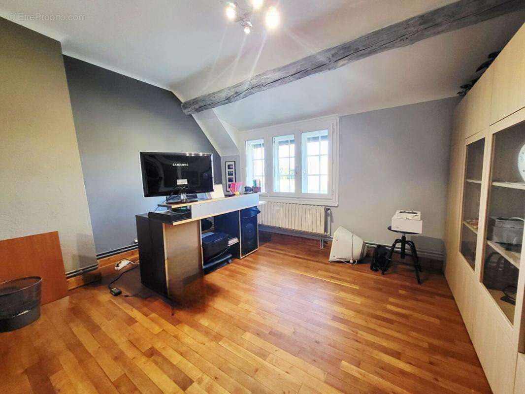 Maison 134m² habitable, 4 chambres, garages, patio et jardin - photo 14