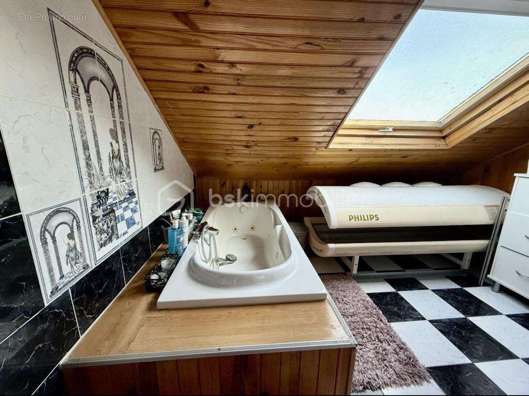 Maison à HAUCOURT-MOULAINE