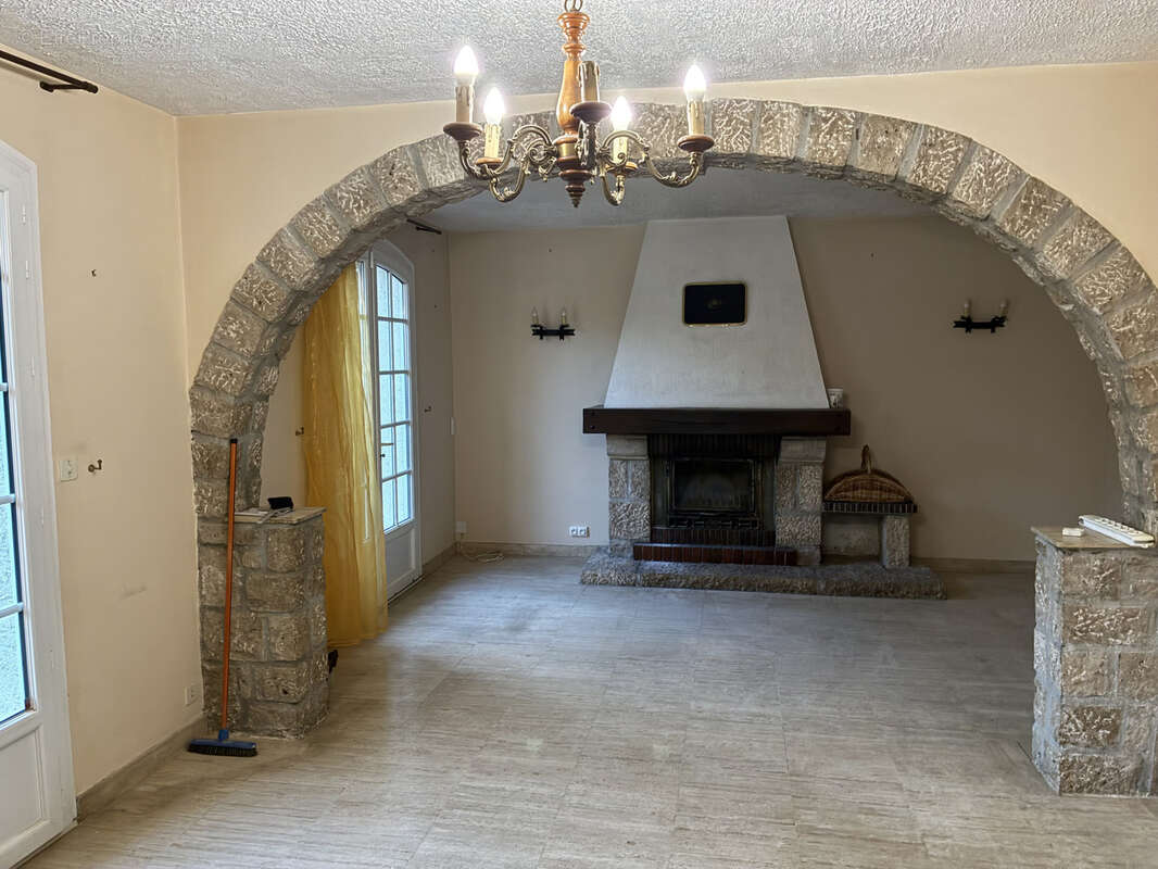 Maison à DARVAULT