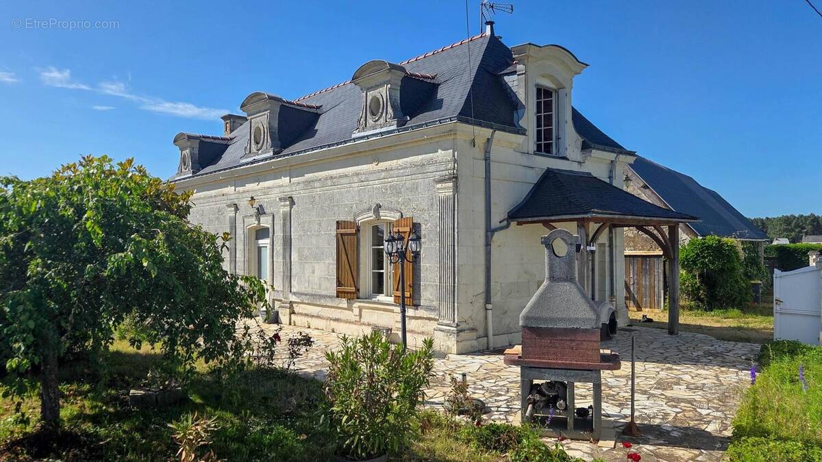 Photo 1 - Maison à LONGUE-JUMELLES