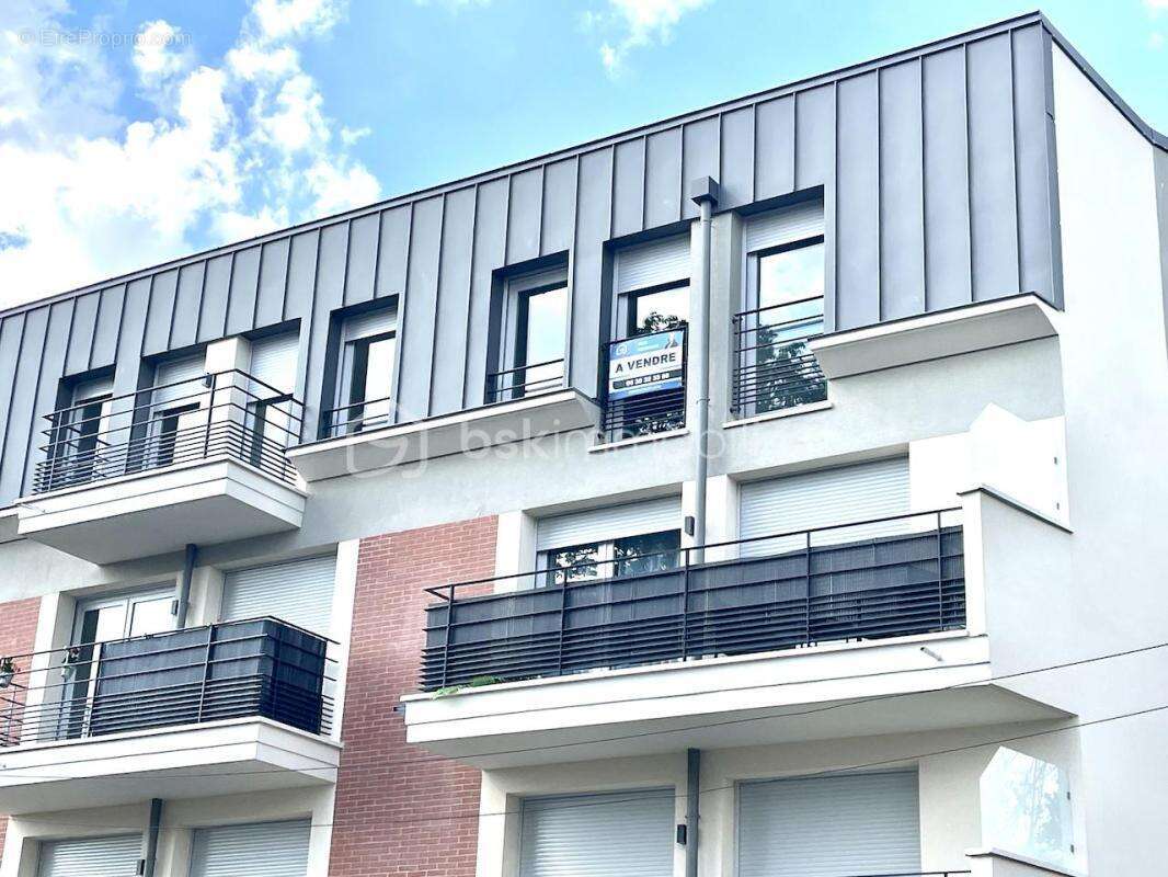 Appartement à SAINTE-GENEVIEVE-DES-BOIS