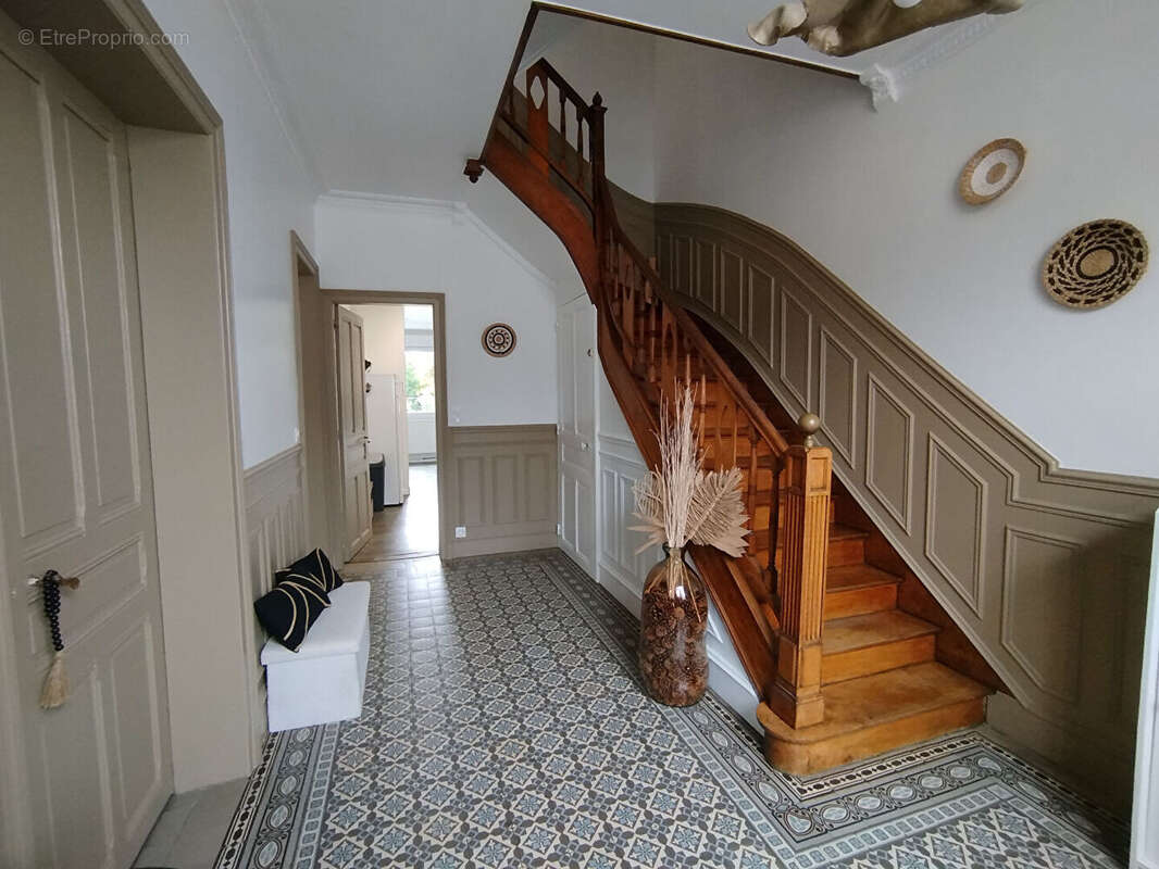 Maison à ORIGNY-SAINTE-BENOITE