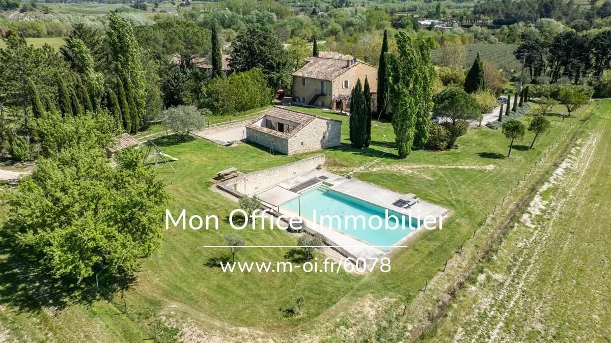 Maison à ROUSSILLON