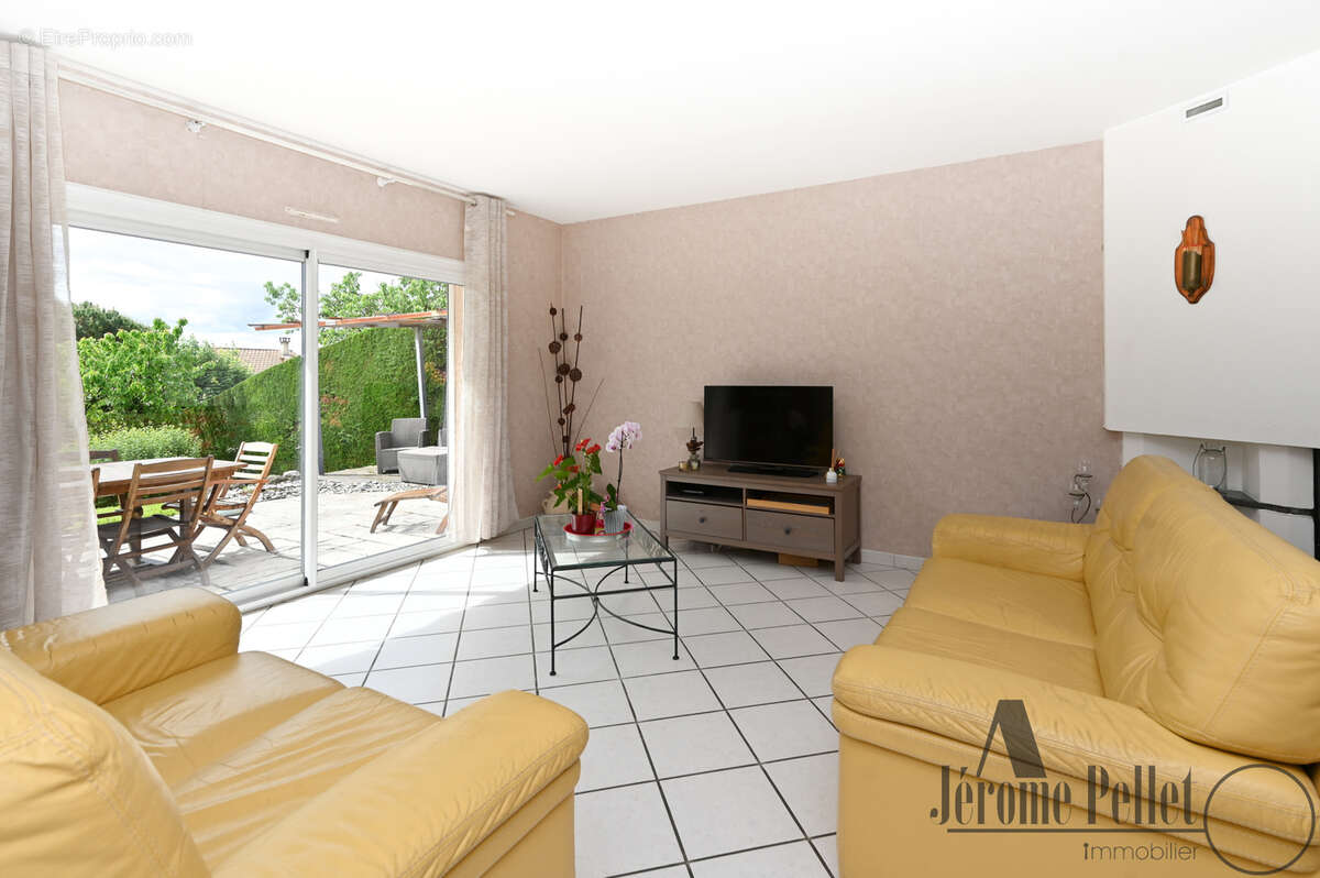 Maison à COMMUNAY