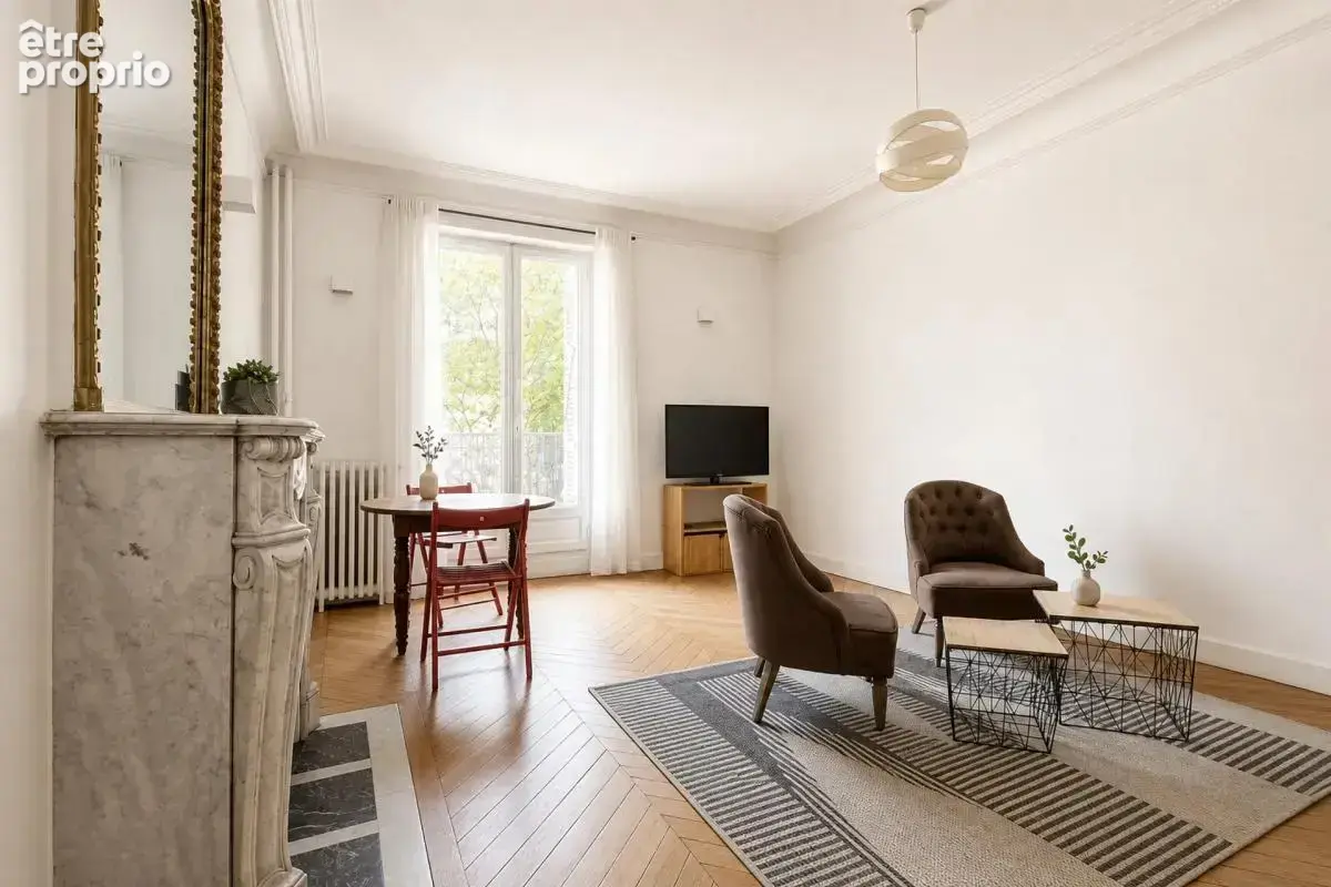 Paris appartement 3 pièces de 64 m² Paris 18ème arrondissement - photo 2